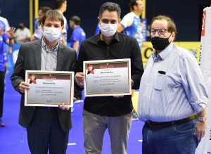 Presidente da FUNVIC é homenageado pela Federação Paulista de Voleibol